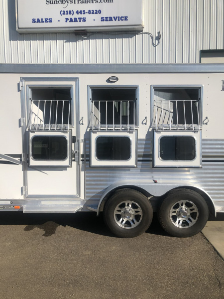 Used 2014 Lakota Charger 3H Living Quarter