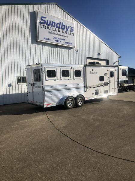 Used 2014 Lakota Charger 3H Living Quarter