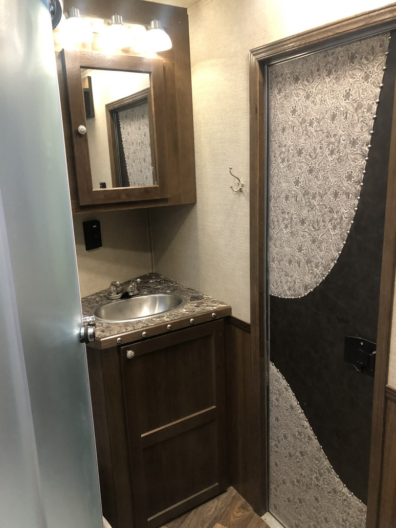 Used 2022 SMC 3H Living Quarter