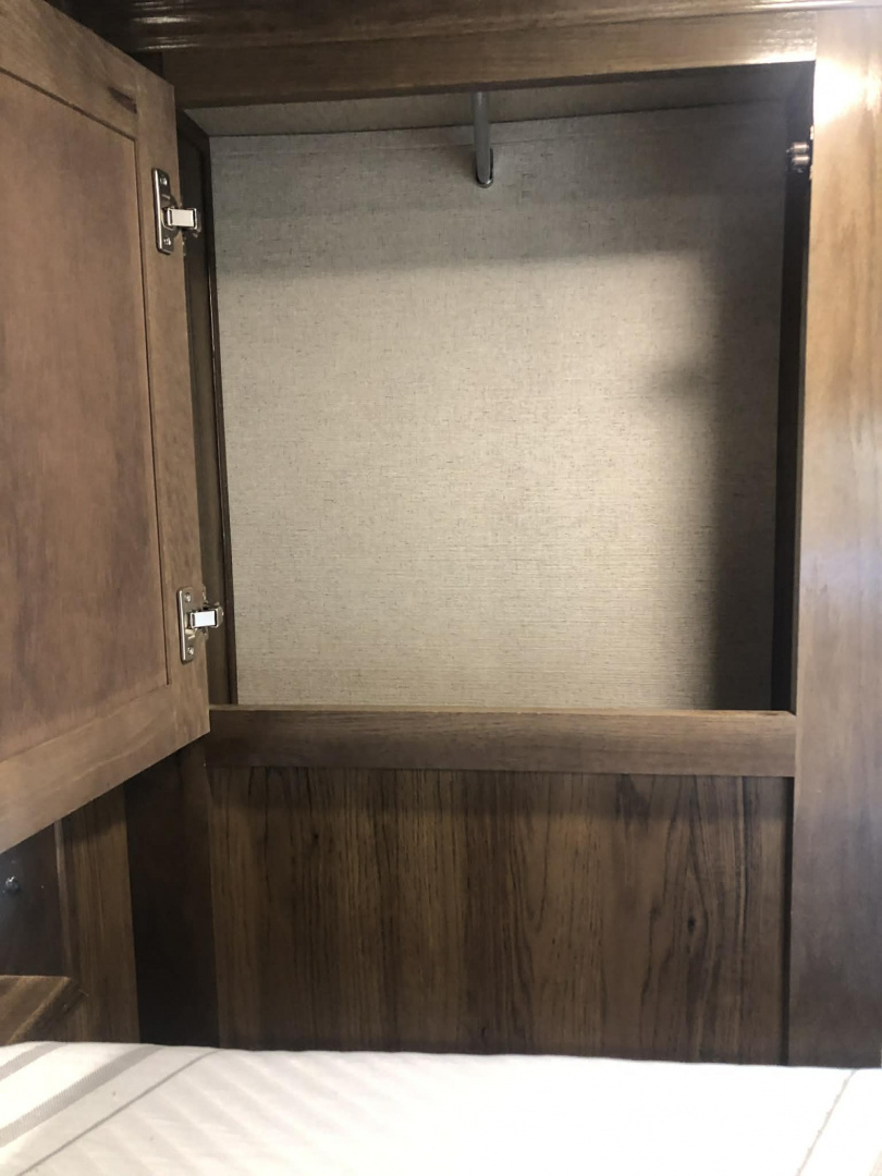 Used 2022 SMC 3H Living Quarter