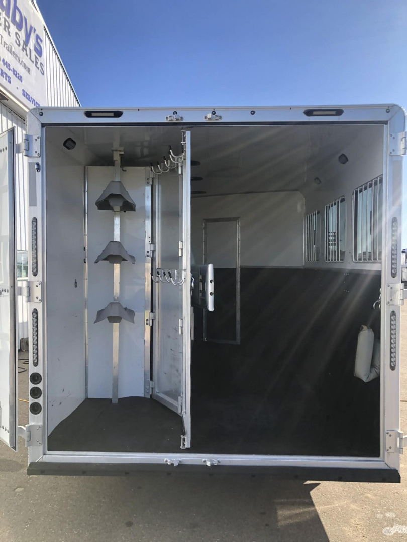 Used 2022 SMC 3H Living Quarter