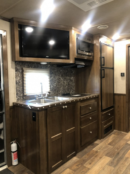 Used 2022 SMC 3H Living Quarter