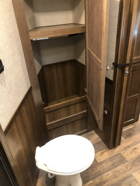 Used 2022 SMC 3H Living Quarter