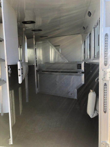 Used 2022 SMC 3H Living Quarter