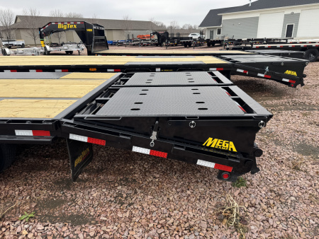 New 2026 Big Tex Trailers 22GN 28+5 Flatbed Trailer