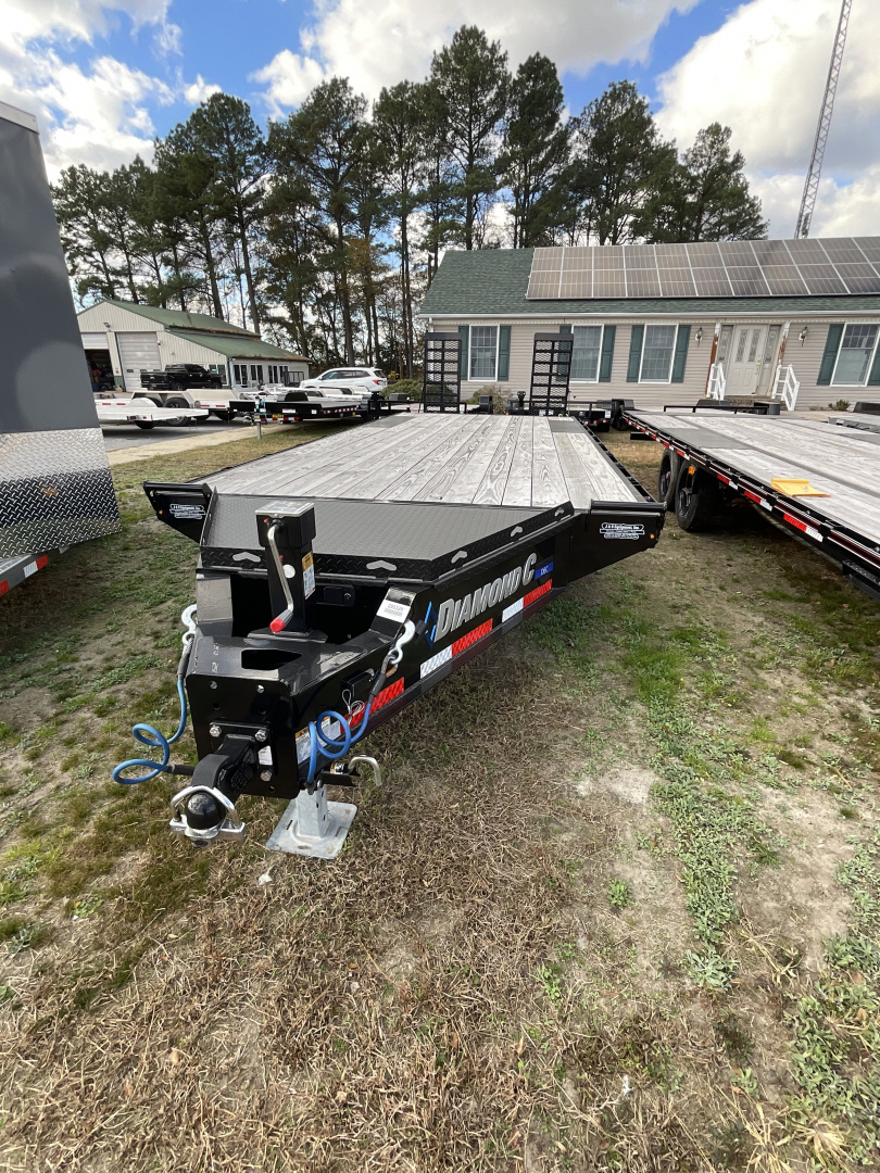 New 2025 Diamond C Trailers 23266 24’ DEC 208 Equipment Trailer