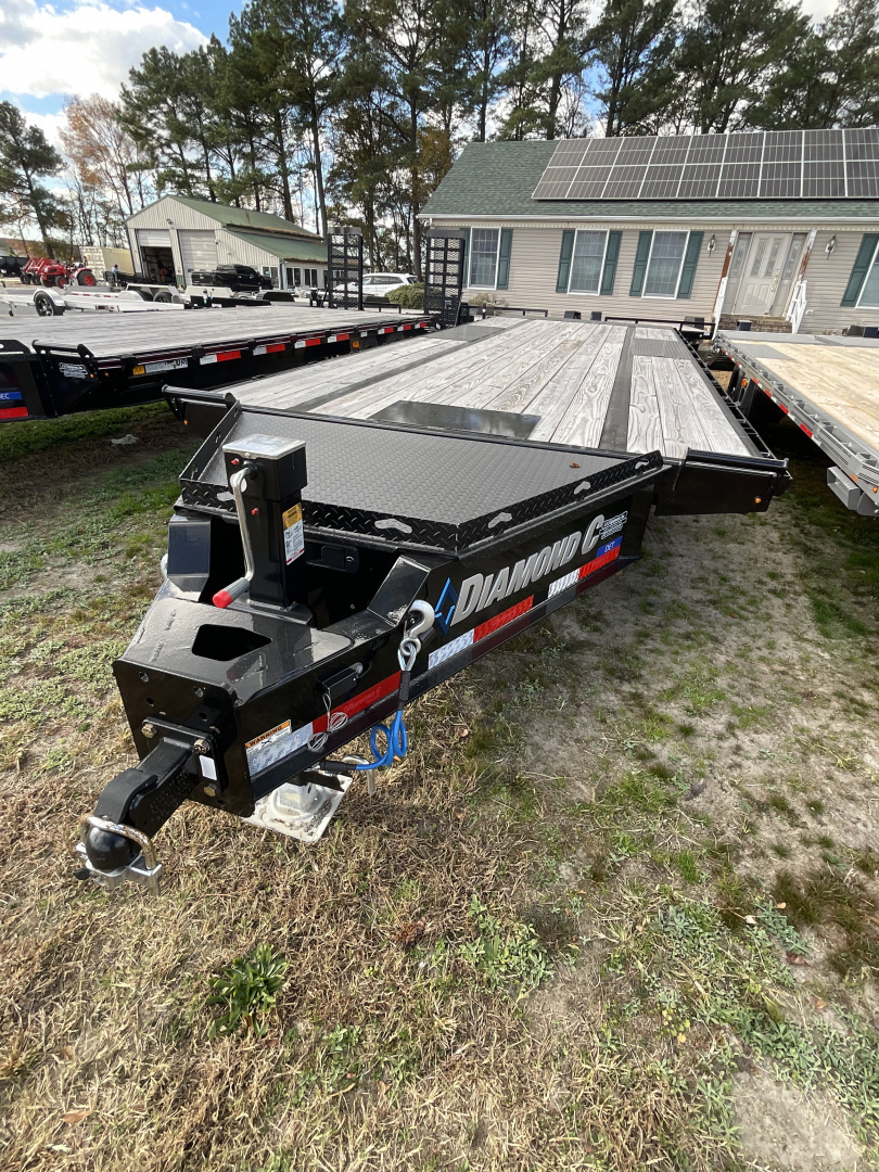 New 2025 Diamond C Trailers 23319 24’ DET 208 Equipment Trailer