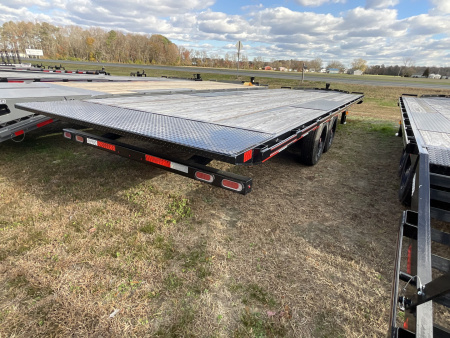 New 2025 Diamond C Trailers 23319 24’ DET 208 Equipment Trailer