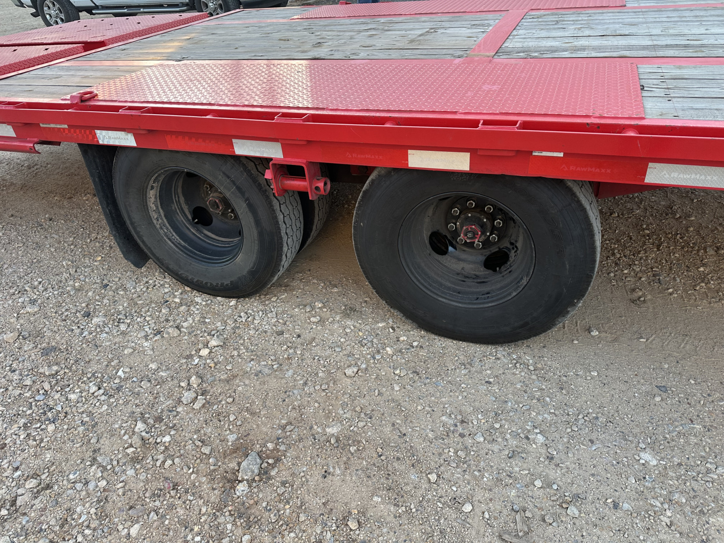 Used 2025 RawMaxx 27 + 5 GN Trailer Deckover Trailer