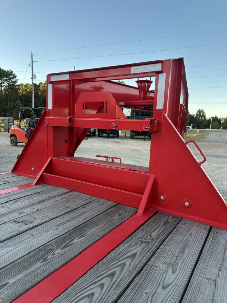 Used 2025 RawMaxx 27 + 5 GN Trailer Deckover Trailer