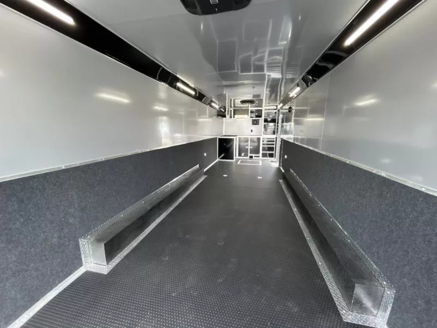 New 2026 Haulmark 32 FT EDGE RACE TRAILER TURBO PACKAGE BLACK OUT TRIM AC UNIT