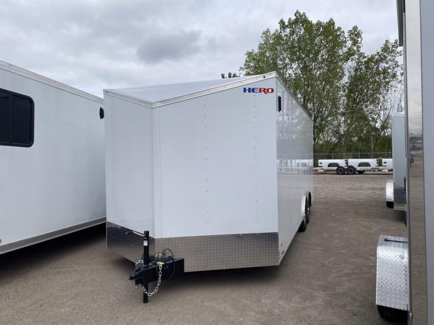 New 2025 Bravo Trailers 8.5 X 20 FT V-NOSE HERO ENCLOSED CARGO TRAILER 7 FT INT HT  WITH RAMP DOOR *FACTORY CLOSE OUT*