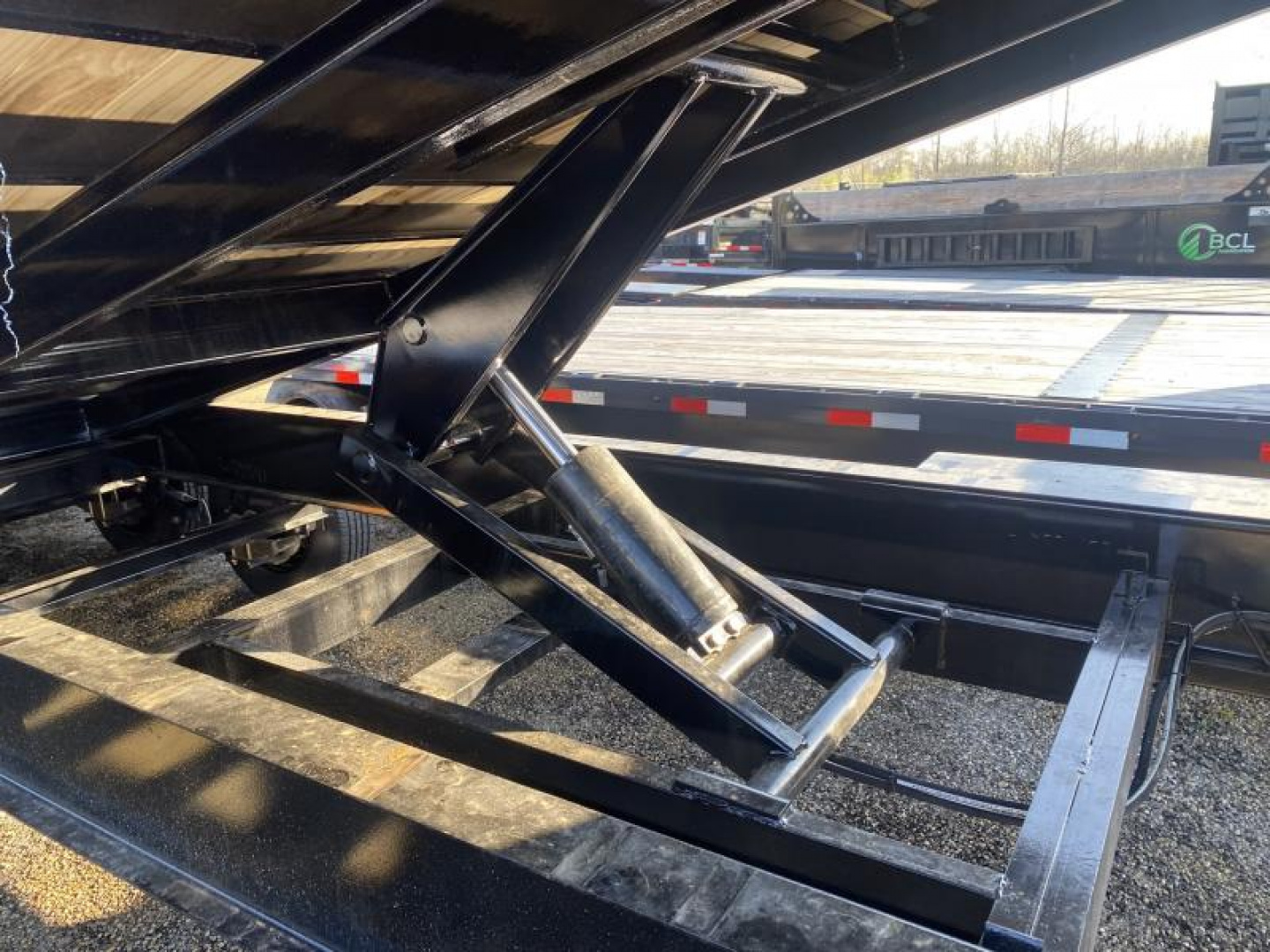 New 2025 PJ Trailers T9 GOOSENECK DECK OVER TILT TRAILER 14K GVWR