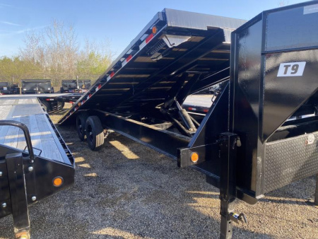 New 2025 PJ Trailers T9 GOOSENECK DECK OVER TILT TRAILER 14K GVWR