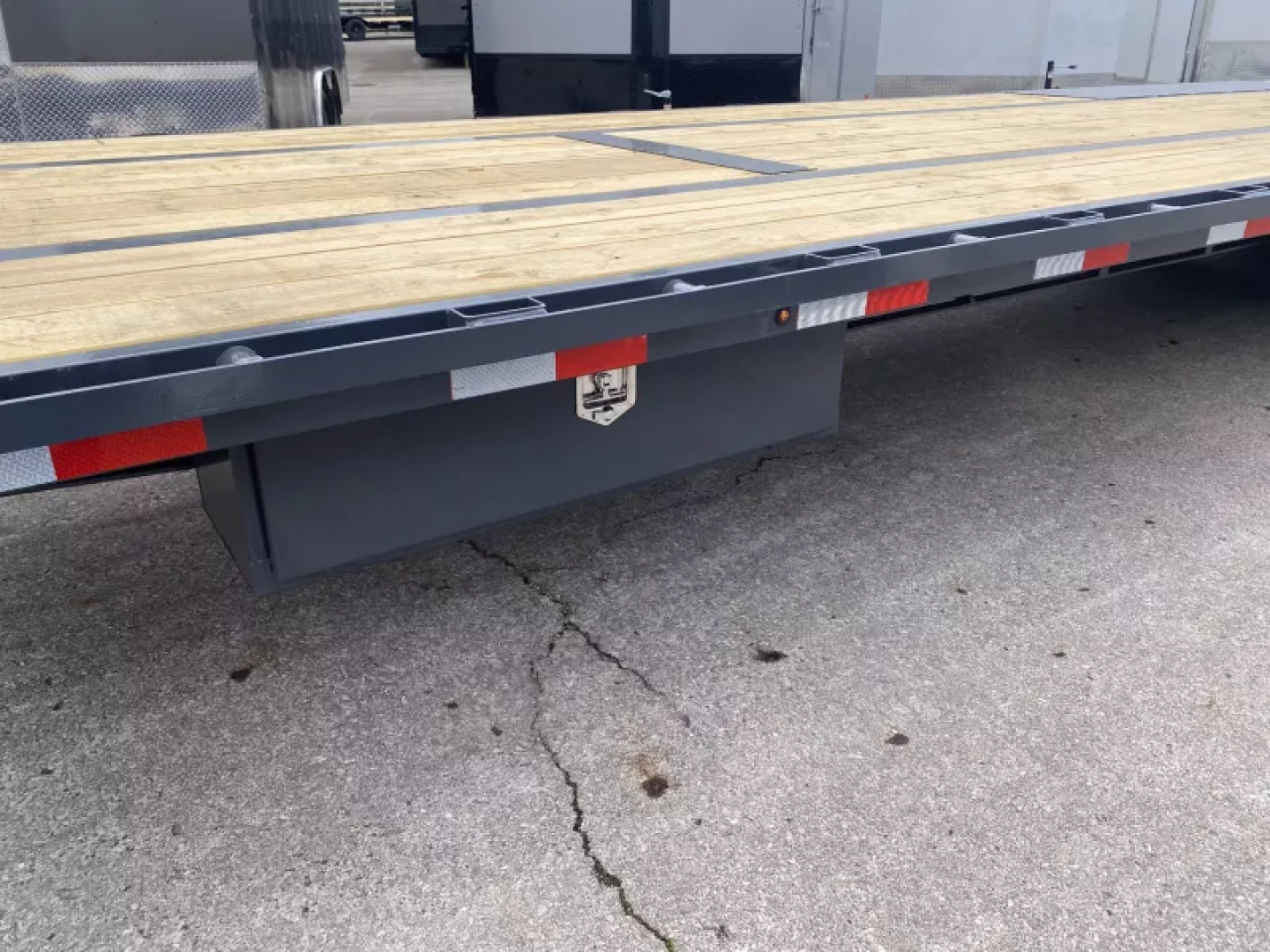 New 2025 Lamar Trailers 102" X 32 FT GOOSENECK EQUIPMENT TRAILER 30,000 GVWR