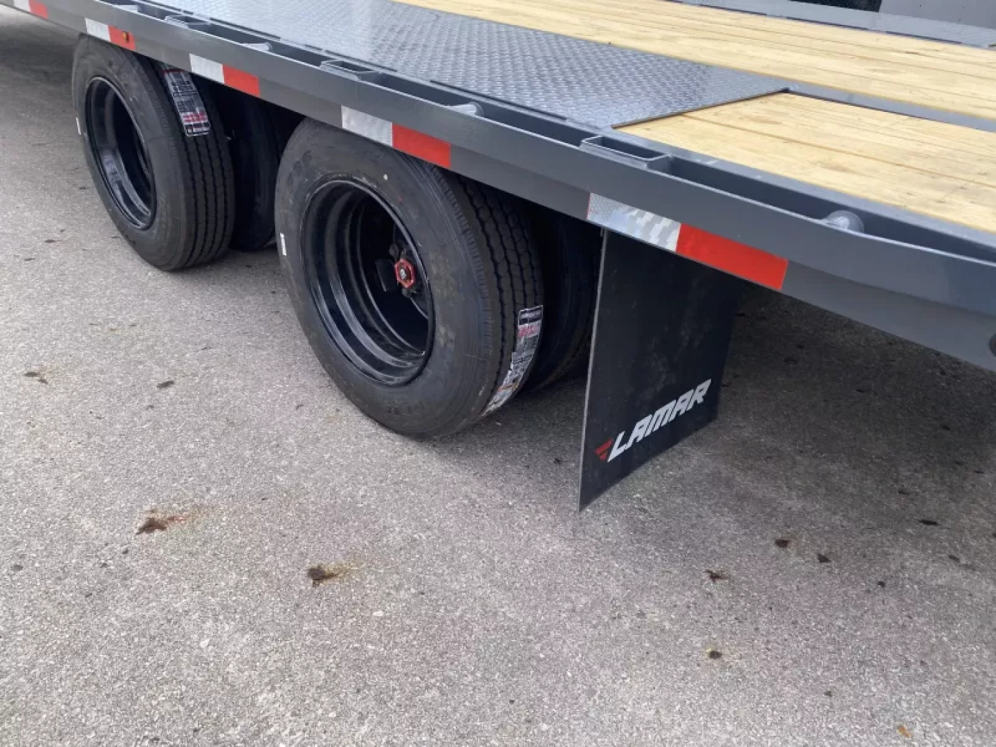 New 2025 Lamar Trailers 102" X 32 FT GOOSENECK EQUIPMENT TRAILER 30,000 GVWR