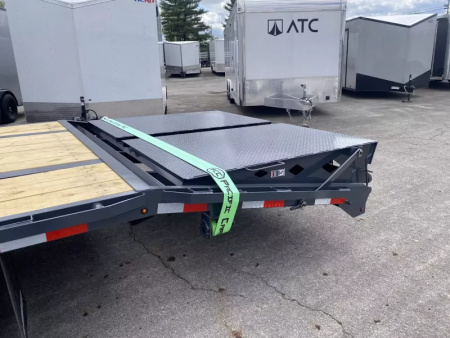 New 2025 Lamar Trailers 102" X 32 FT GOOSENECK EQUIPMENT TRAILER 30,000 GVWR