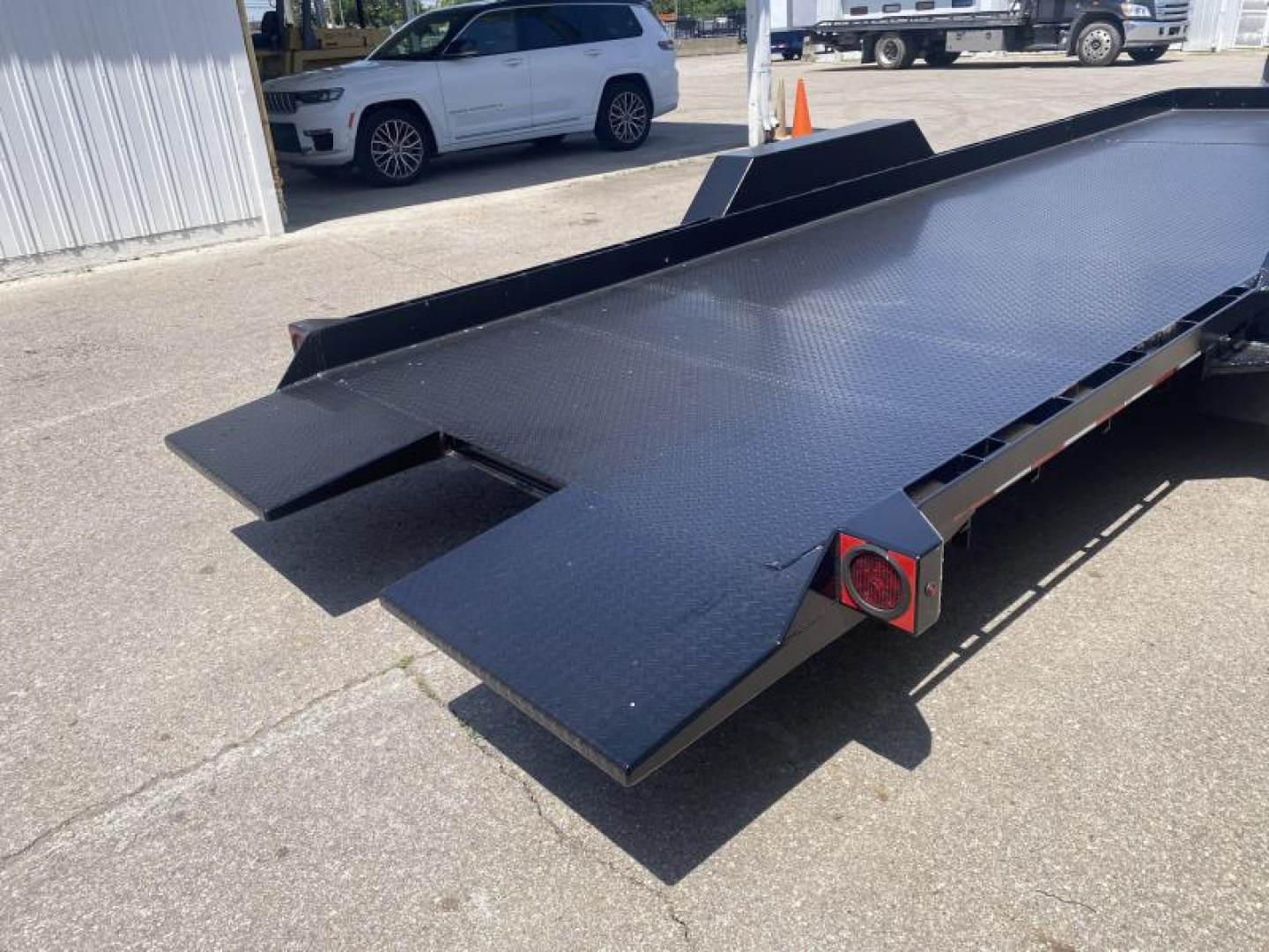 New 2025 Imperial Trailer 22 FT HD SPLIT DECK TILT EQUIPMENT TRAILER 18K GVWR