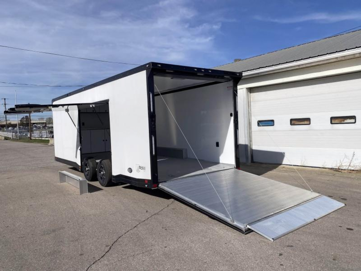 New 2023 ATC 24 FT ROM 500 ALUMINUM ENCLOSED RACE CAR HAULER WITH ESCAPE DOOR AND ALUMINUM FLOOR