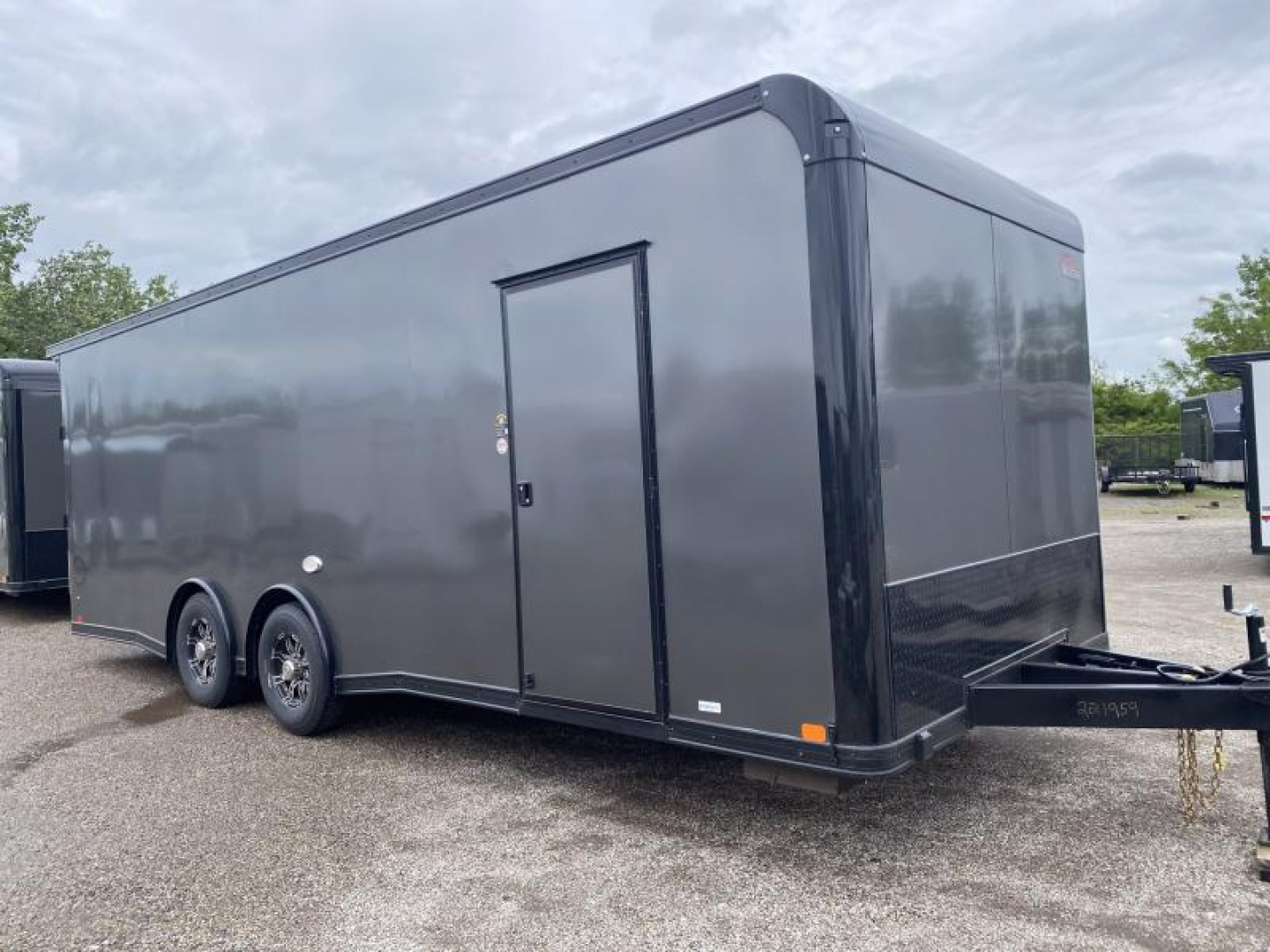 New 2024 United Trailers 24 FT ENCLOSED CAR HAULER TORSION AXLES  ALUMINUM WHEELS WITH BLACK OUT TRIM