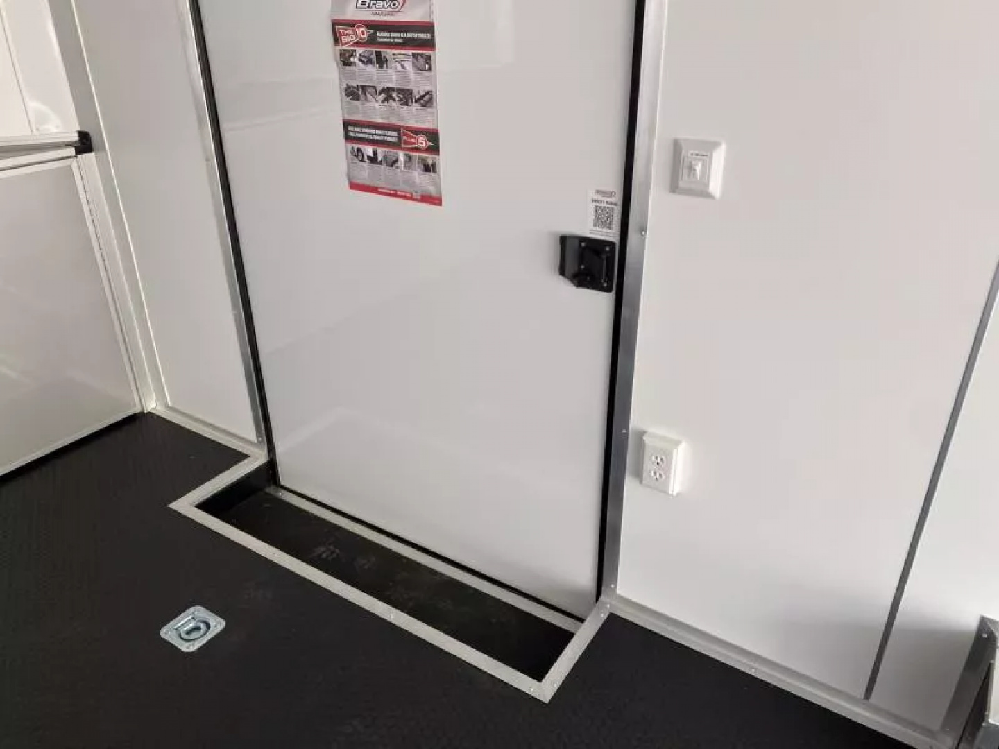 New 2025 Bravo Trailers 20 FT SCOUT PERFORMANCE ENCLOSED CAR HAULER WITH RAMP DOOR 10K GVWR *FACTORY CLOSE OUT*