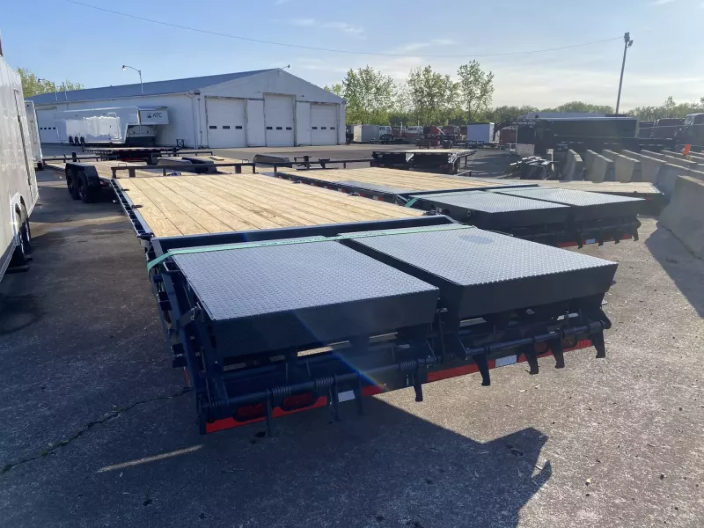 New 2025 Lamar Trailers 102 IN X 25 FT DECK OVER FULL WIDTH RHINO RAMPS 16K GVWR