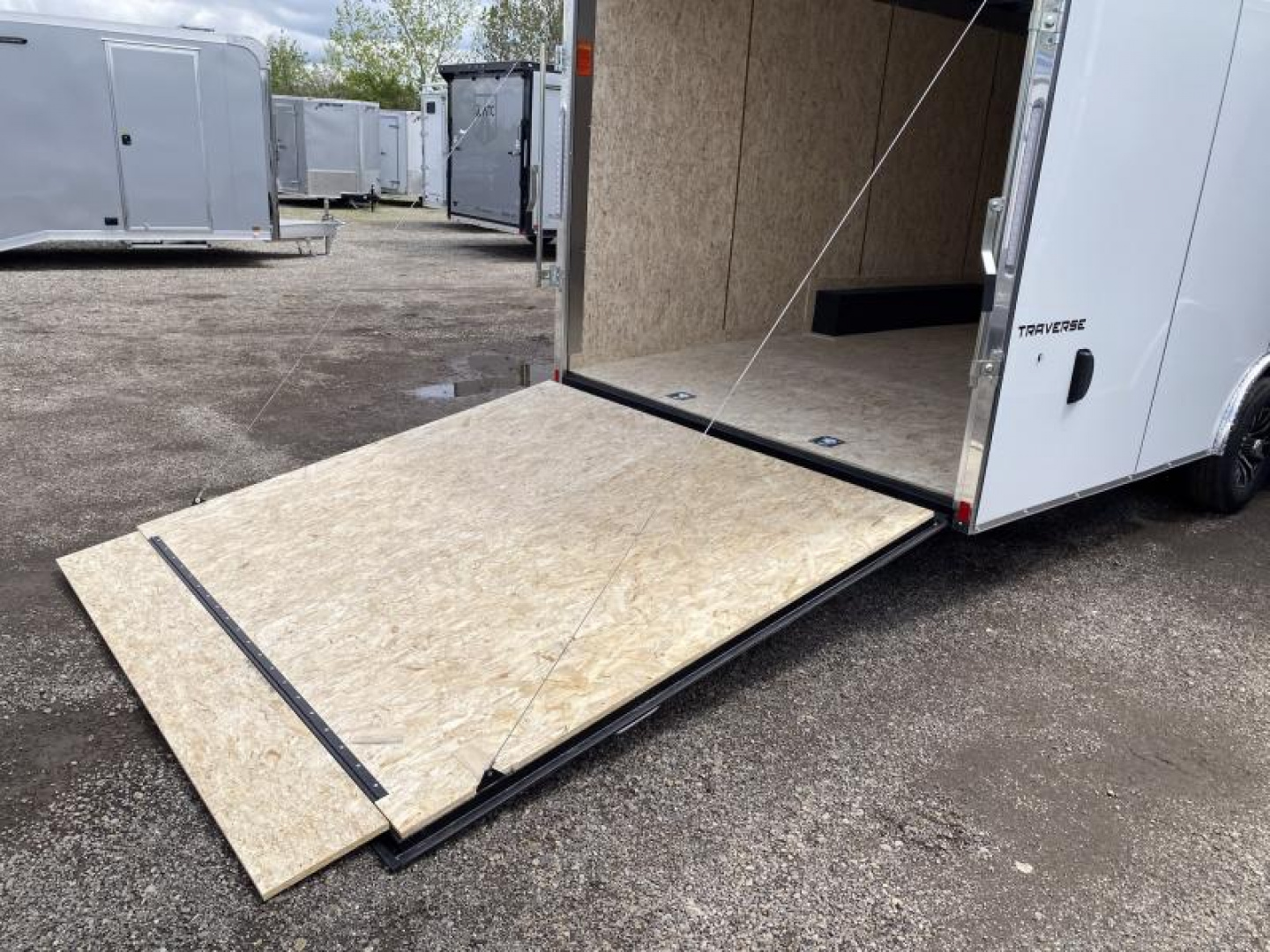 New 2025 Formula Trailers TRAVERSE 24 FT ENCLOSED CAR HAULER 7 FT INT RAMP DOOR 10K GVWR