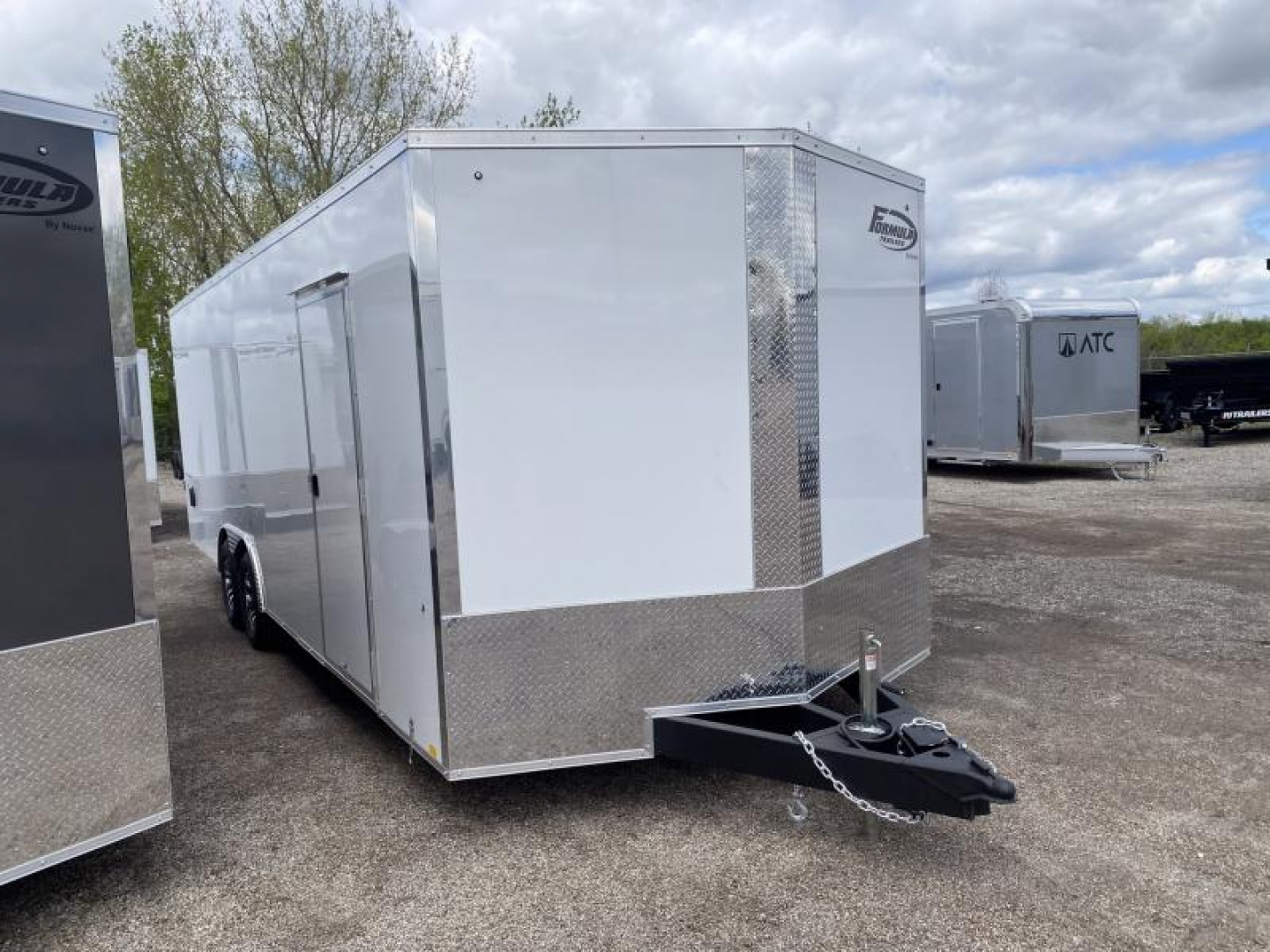 New 2025 Formula Trailers TRAVERSE 24 FT ENCLOSED CAR HAULER 7 FT INT RAMP DOOR 10K GVWR