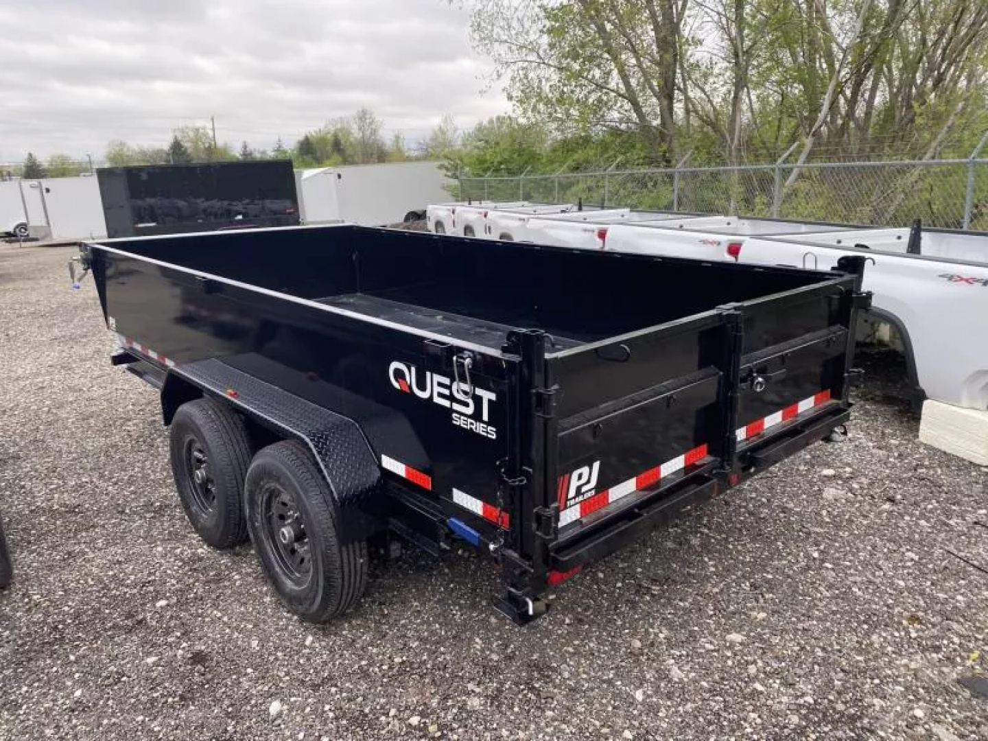 New 2026 PJ Trailers 7 X 14 FT DUMP TRAILER 14K GVWR SPREAD GATE TARP KIT
