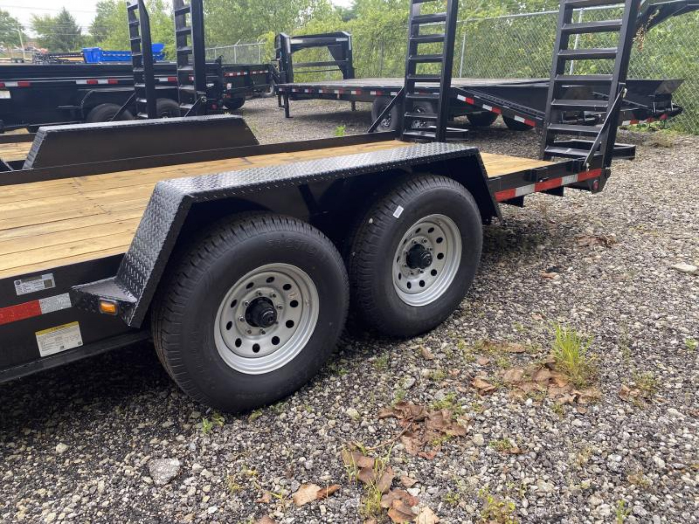 New 2024 Winston 7 TON 7 X 20 FT SKID STEER TRAILER SPRING ASSIST RAMPS