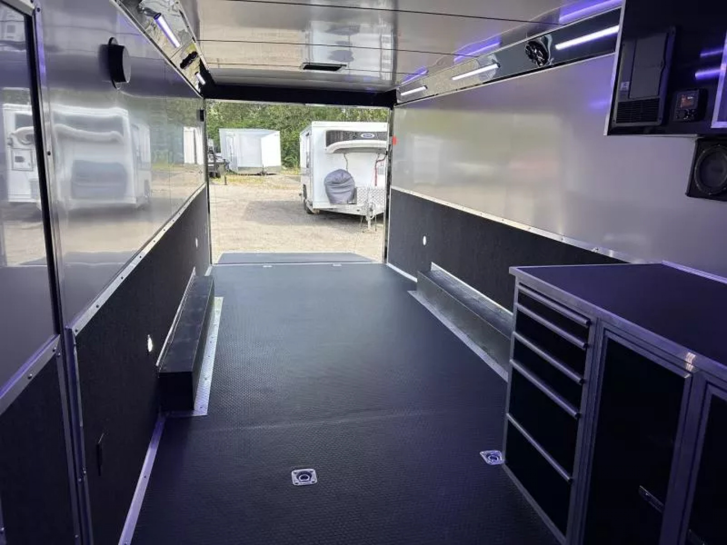 New 2026 Haulmark 28 FT EDGE RACE TRAILER TURBO II PACKAGE BLACK OUT TRIM