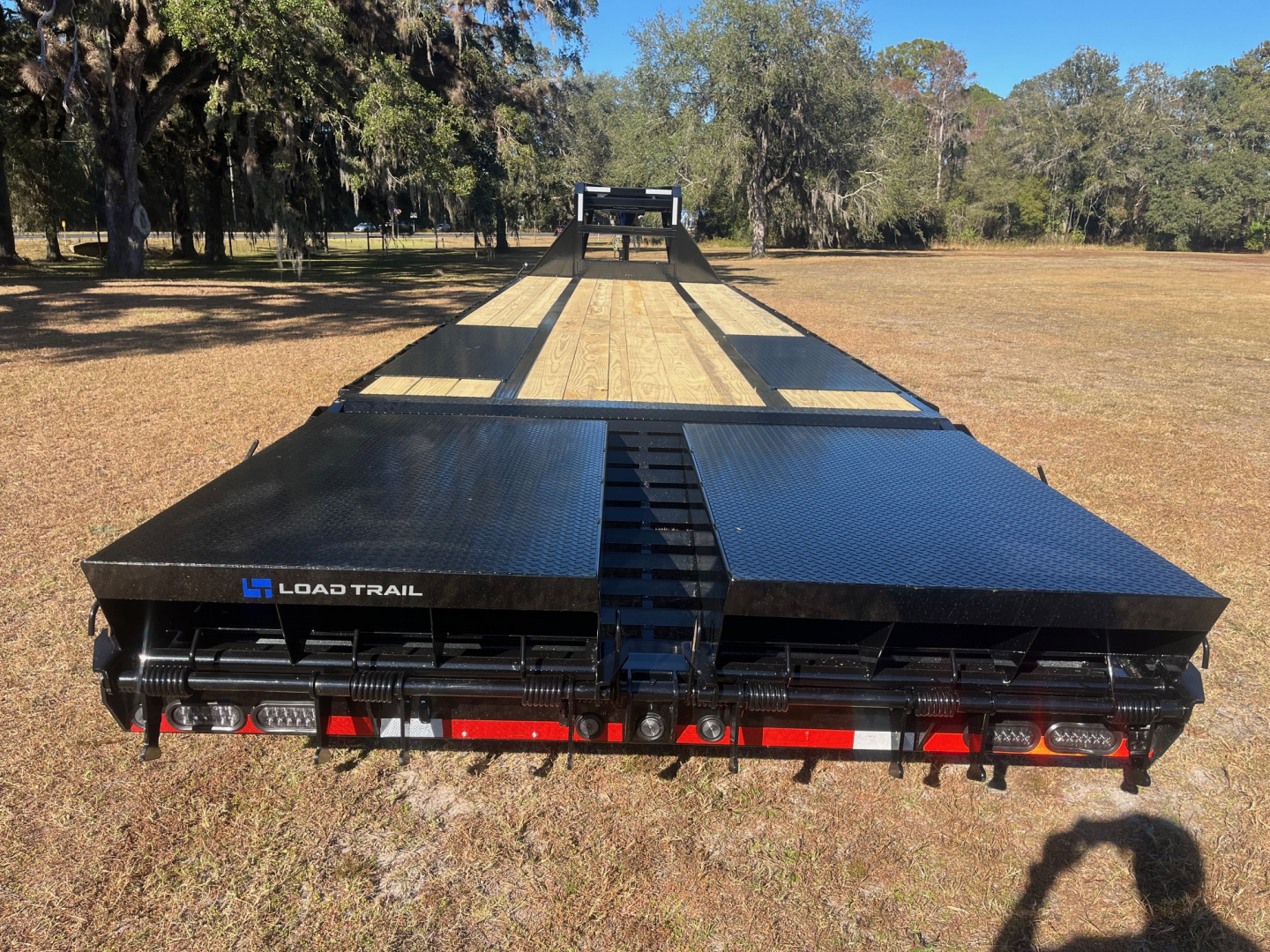 New 2026 LOAD TRAIL GP22 102 x 32 Tandem Low-Pro Gooseneck