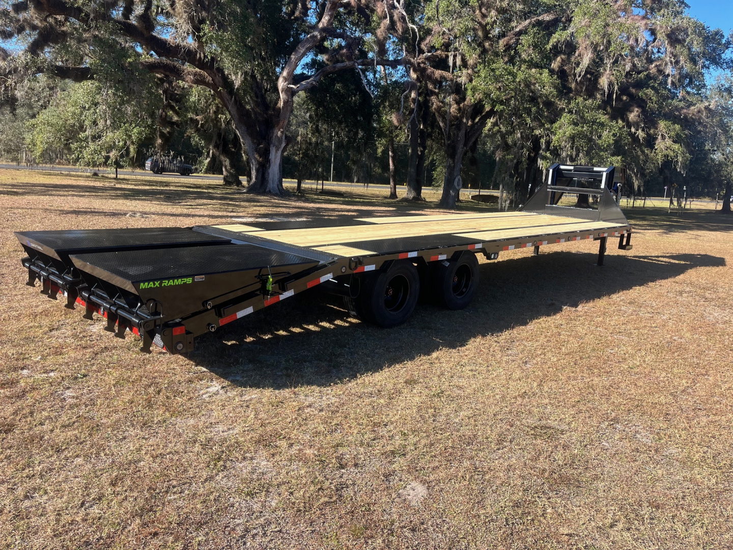 New 2026 LOAD TRAIL GP22 102 x 32 Tandem Low-Pro Gooseneck