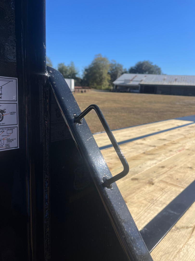 New 2026 LOAD TRAIL GP22 102 x 32 Tandem Low-Pro Gooseneck