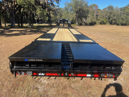 New 2026 LOAD TRAIL GP22 102 x 32 Tandem Low-Pro Gooseneck
