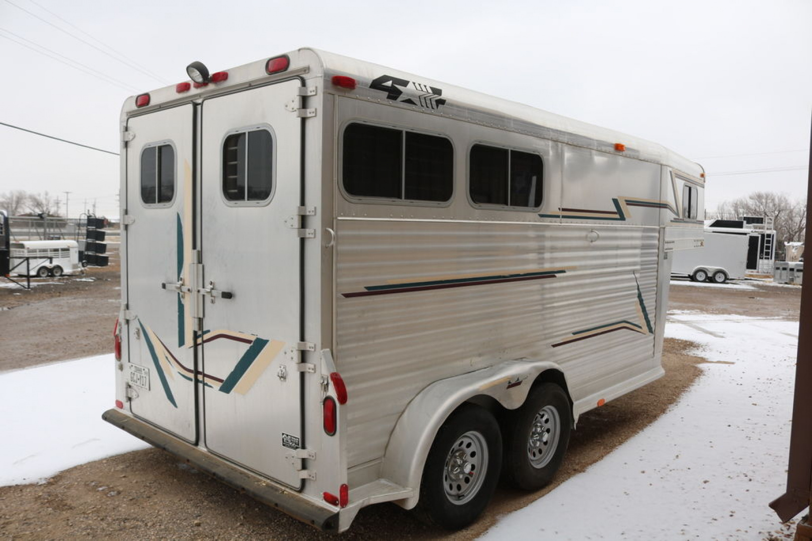 Used 1999 4-Star Trailers 2 HORSE GN