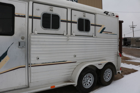 Used 1999 4-Star Trailers 2 HORSE GN