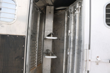 Used 1999 4-Star Trailers 2 HORSE GN