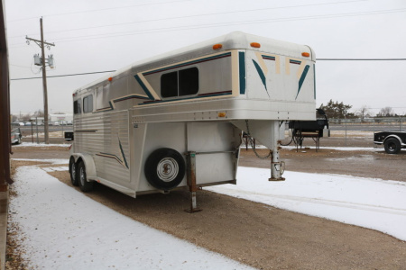 Used 1999 4-Star Trailers 2 HORSE GN