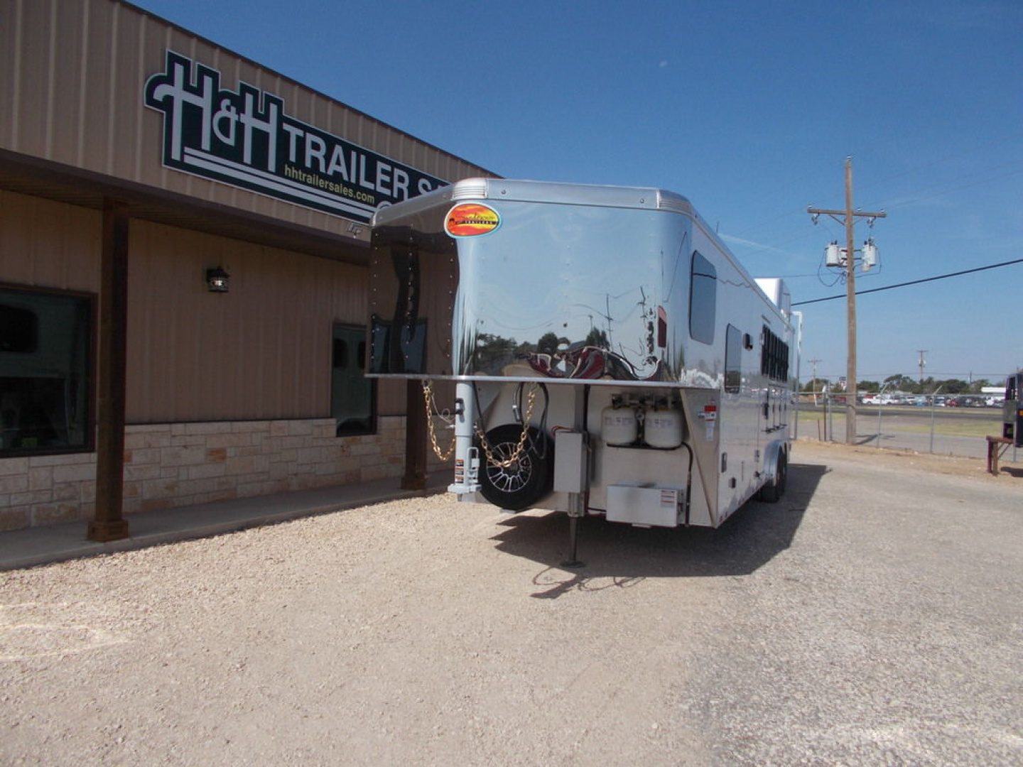 New 2022 Sundowner Trailers Santa Fe 6905 4H