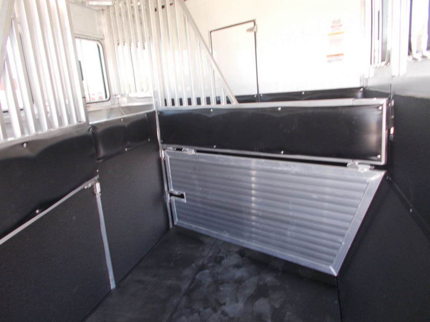 New 2022 Sundowner Trailers Santa Fe 6905 4H