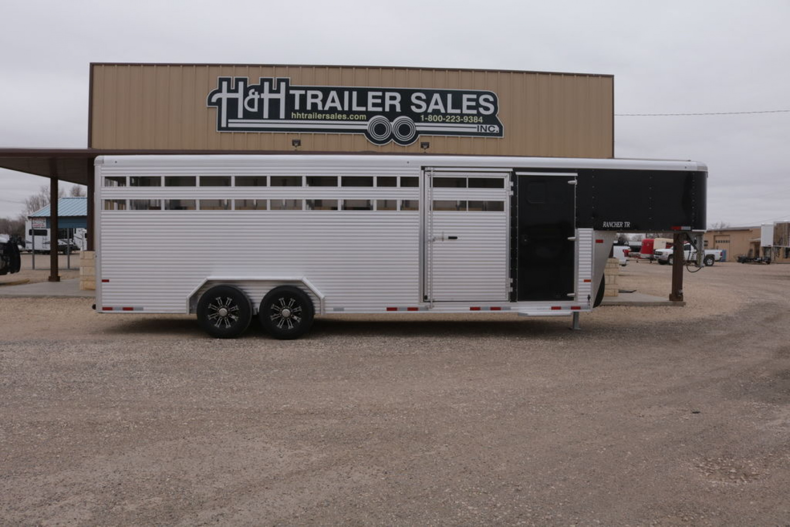 New 2023 Sundowner Trailers Rancher TR 24'
