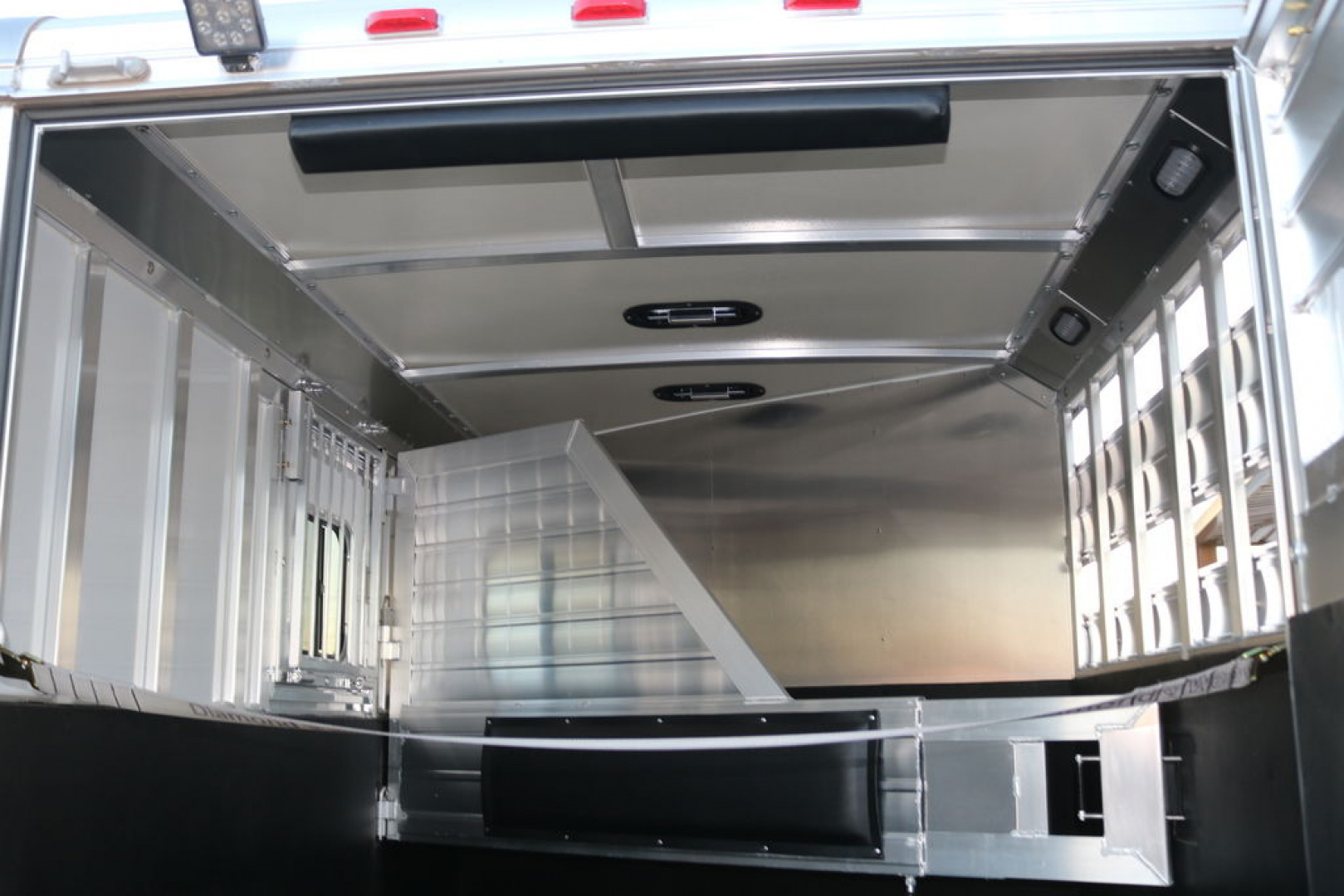 New 2024 Hart Trailer SOLUTION 2 HORSE BUMPER