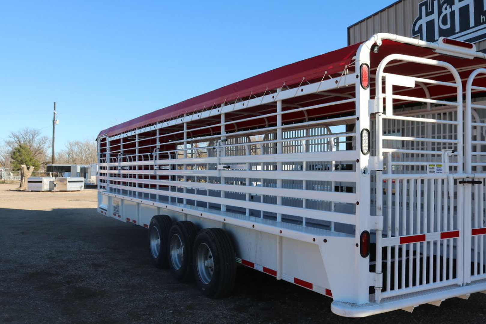 New 2024 Galyean LIVESTOCK