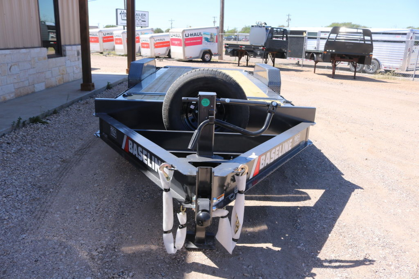 New 2025 Diamond C Trailers HTL