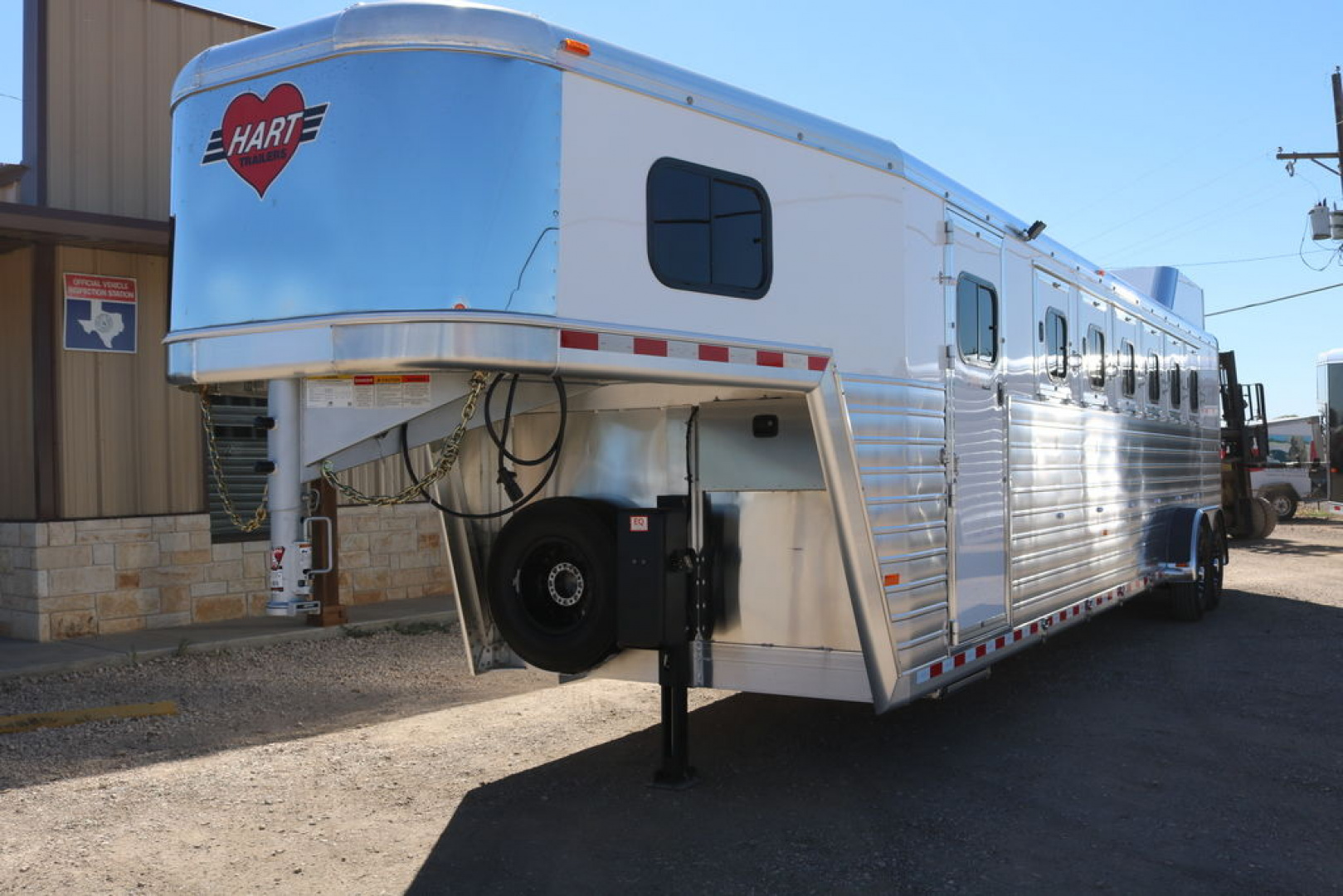 New 2025 Hart Trailer 6 HORSE TRAINER