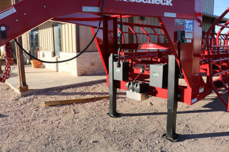 New 2024 Gooseneck Trailer MFG HAY MASTER