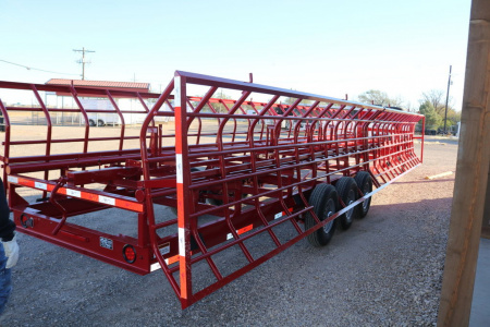 New 2024 Gooseneck Trailer MFG HAY MASTER
