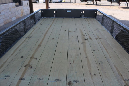 New 2025 Diamond C Trailers PSA135-V UTILITY