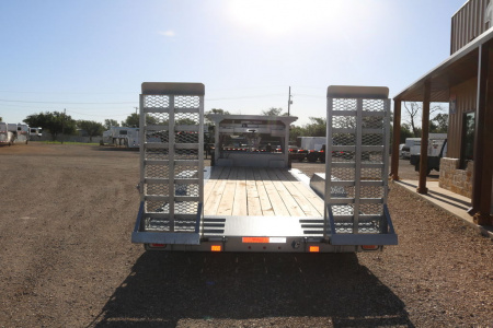 New 2025 Diamond C Trailers LPX-GN